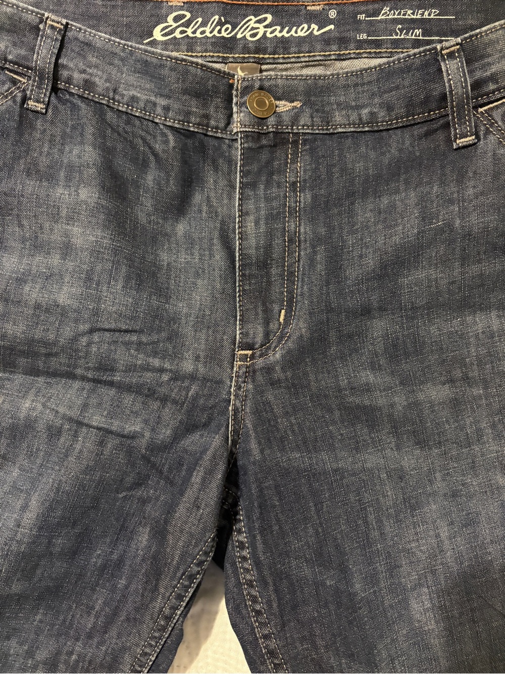 Eddie Bauer Women's Cropped Boyfriend Slim Jeans in Washed Blue